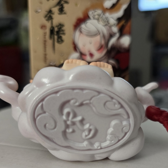 Hacipupu The Golden Gallop Series "Cloud Bearing Blessings" - Picture 12 of 16